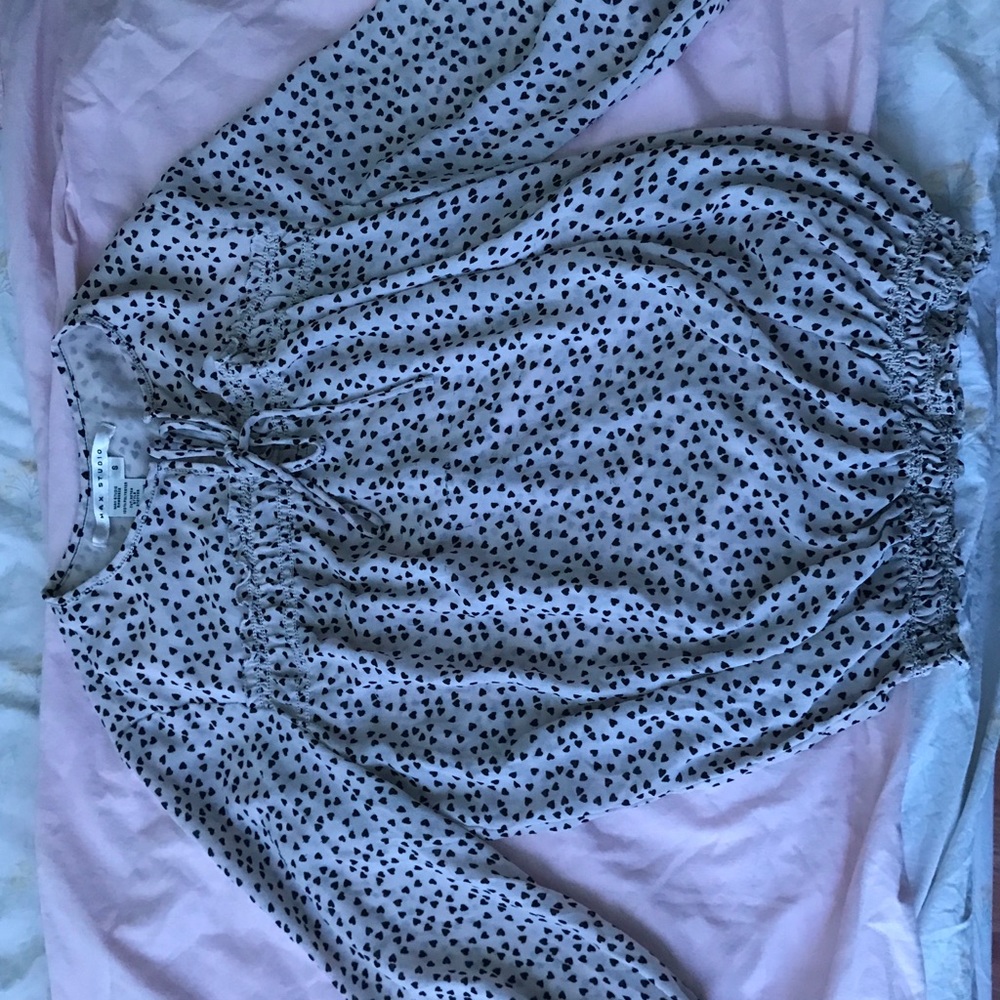 Doesn’t not fit me but still in good condition:)
